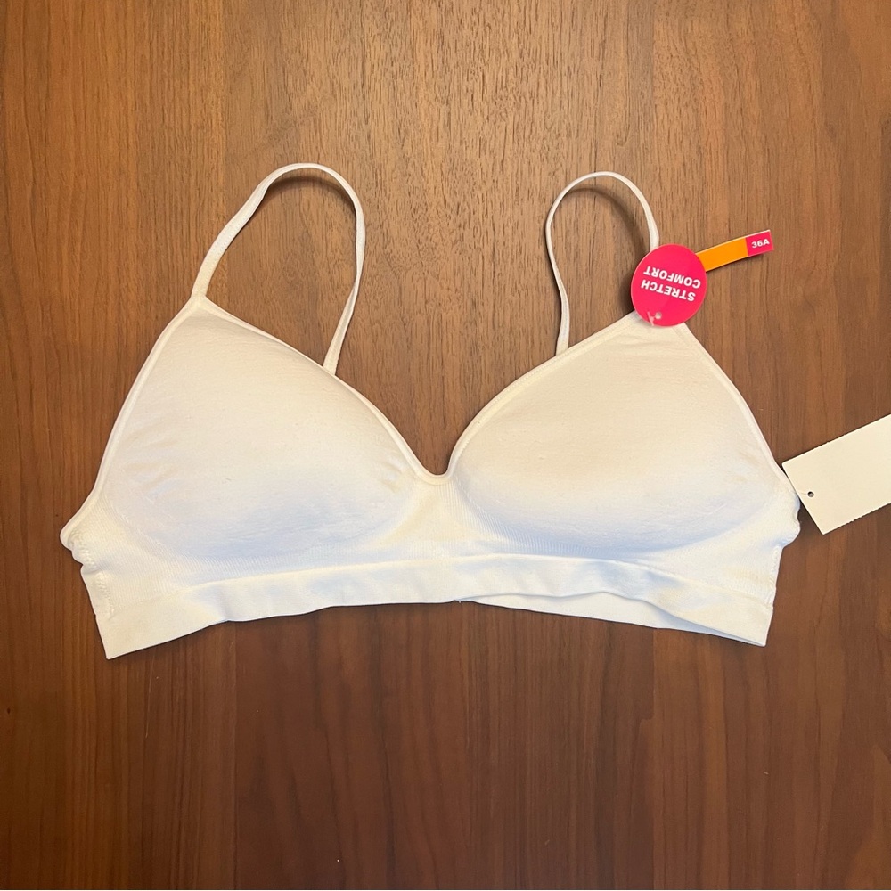 NWT White Stretch comfort bra